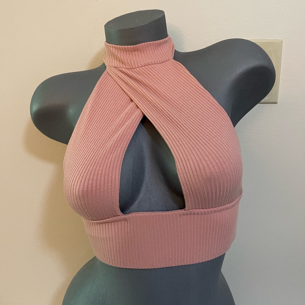 Asos Women’s Halter Crop Top Pink Ribbed Size US 32/O. NWT